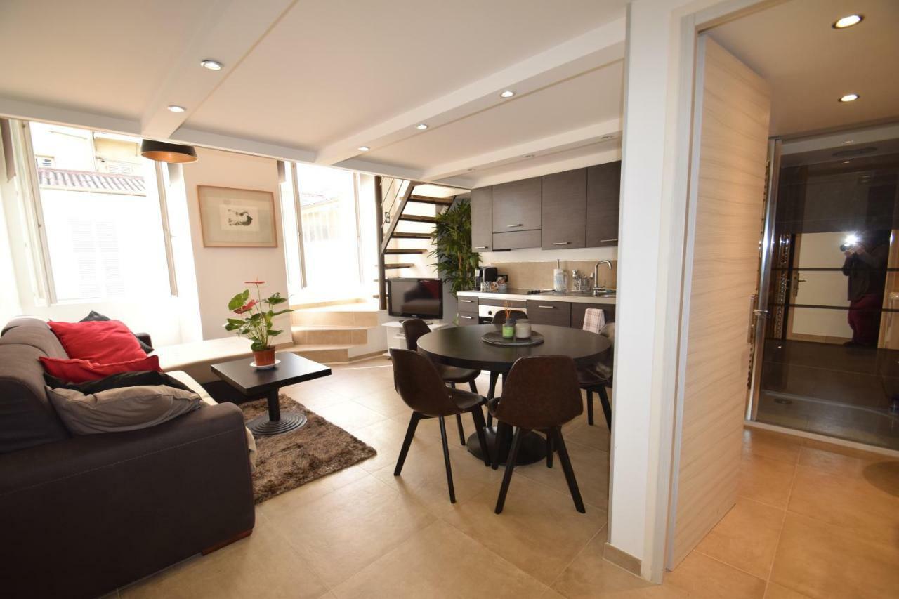 Perla Duplex - No Better Location In نيس المظهر الخارجي الصورة