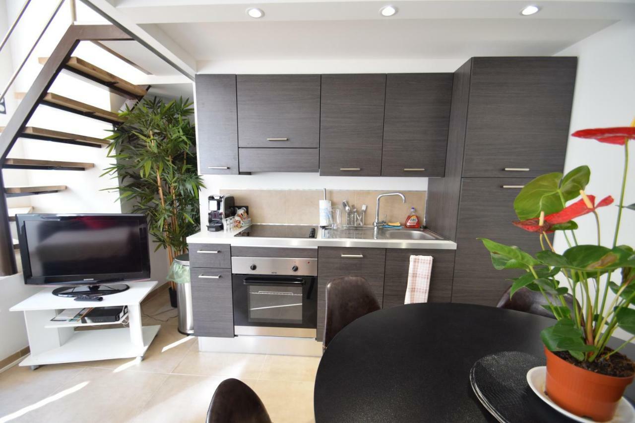 Perla Duplex - No Better Location In نيس المظهر الخارجي الصورة